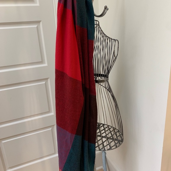 SCARF Long on Softness & Colors-RED & Multi - Picture 4 of 7